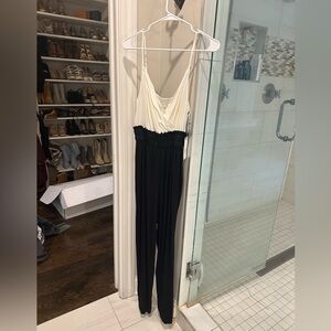 Black and white jumper